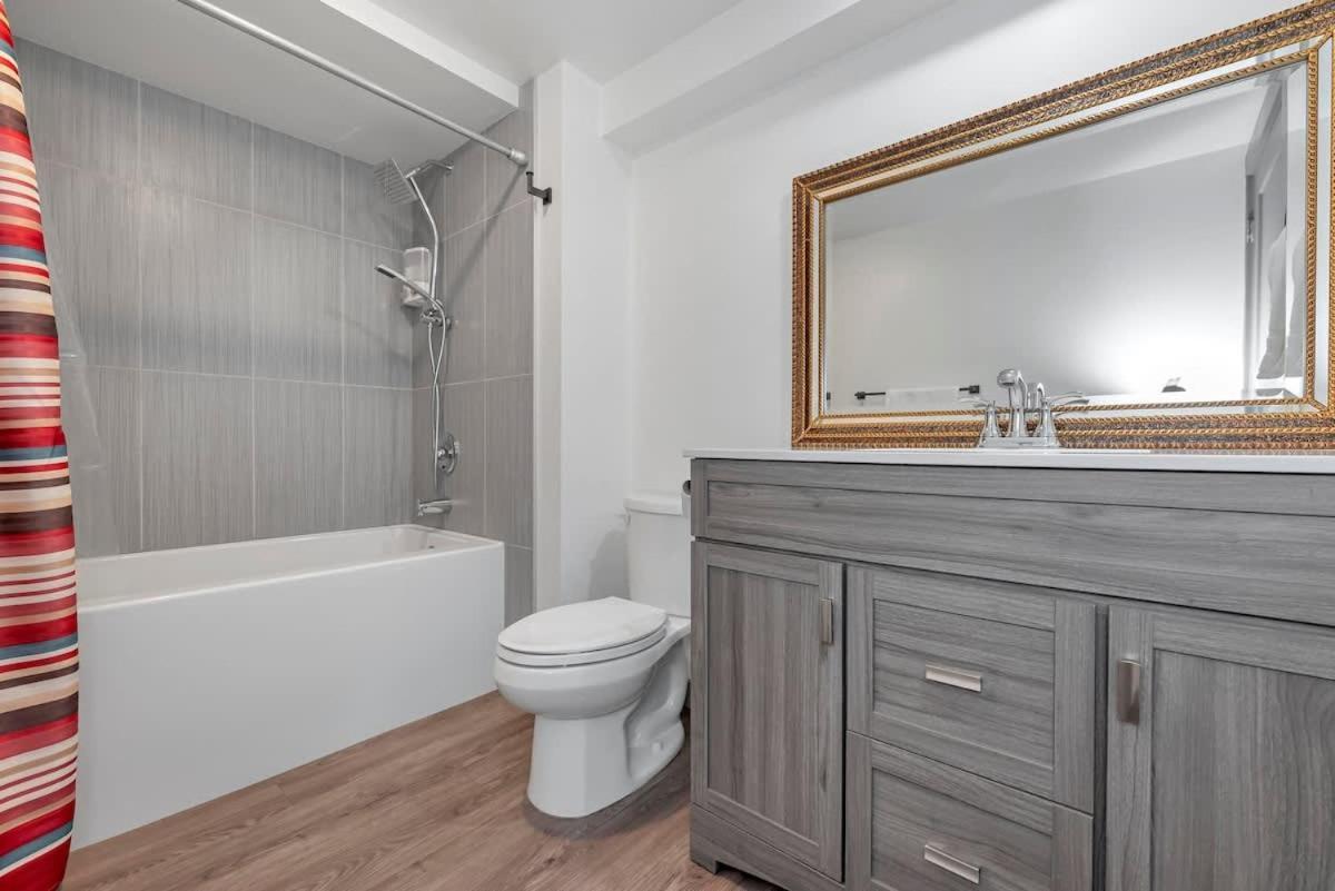 Tranquil Oasis 2 Bedroom Suite With Pool View 빅토리아 외부 사진