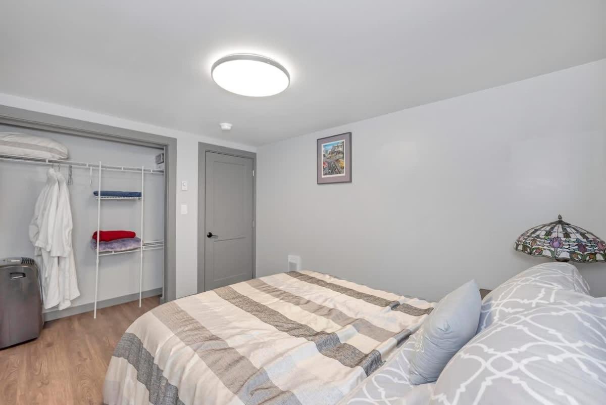 Tranquil Oasis 2 Bedroom Suite With Pool View 빅토리아 외부 사진