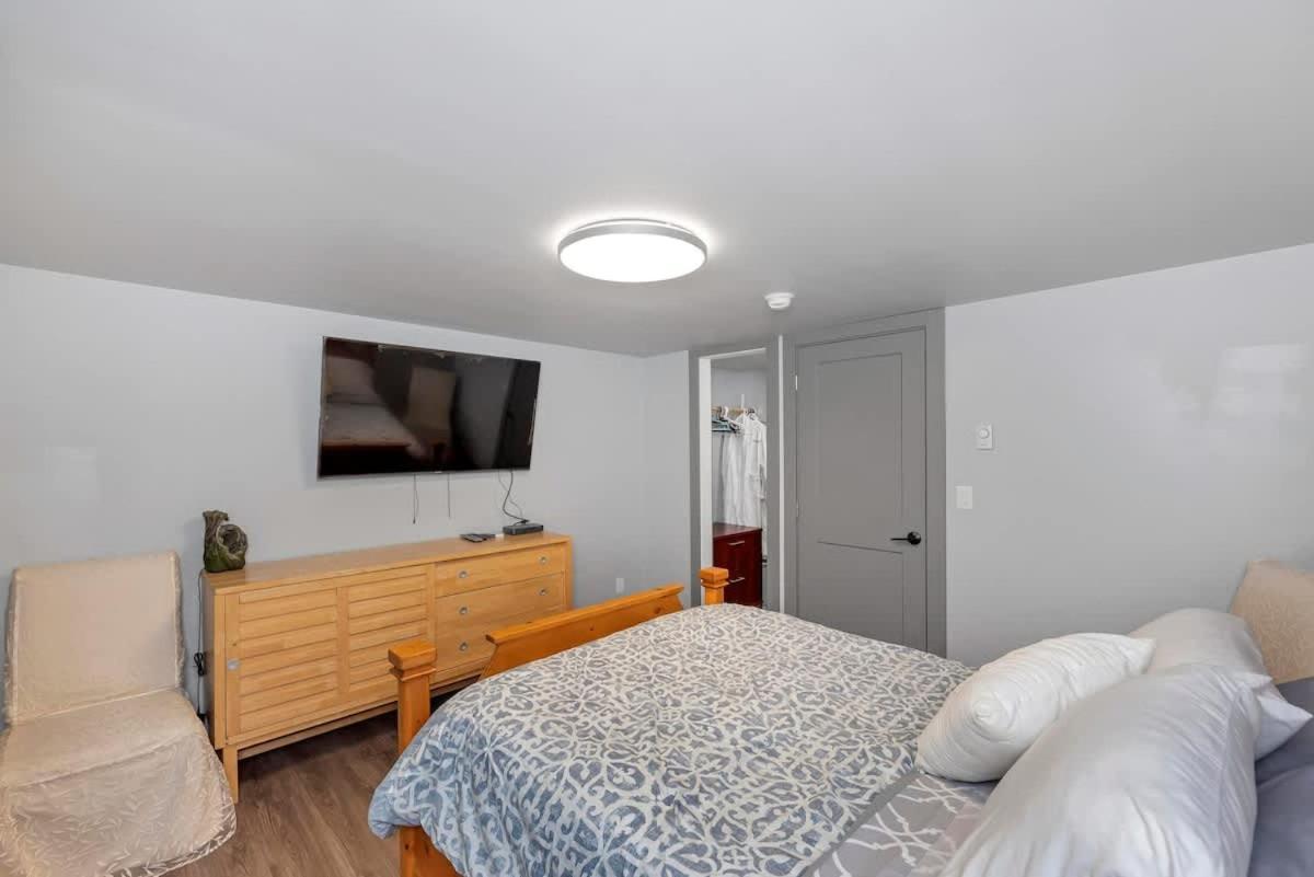 Tranquil Oasis 2 Bedroom Suite With Pool View 빅토리아 외부 사진