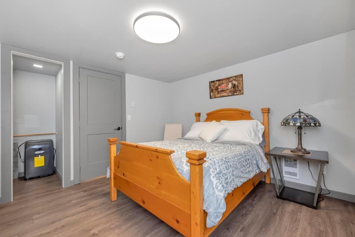 Tranquil Oasis 2 Bedroom Suite With Pool View 빅토리아 외부 사진